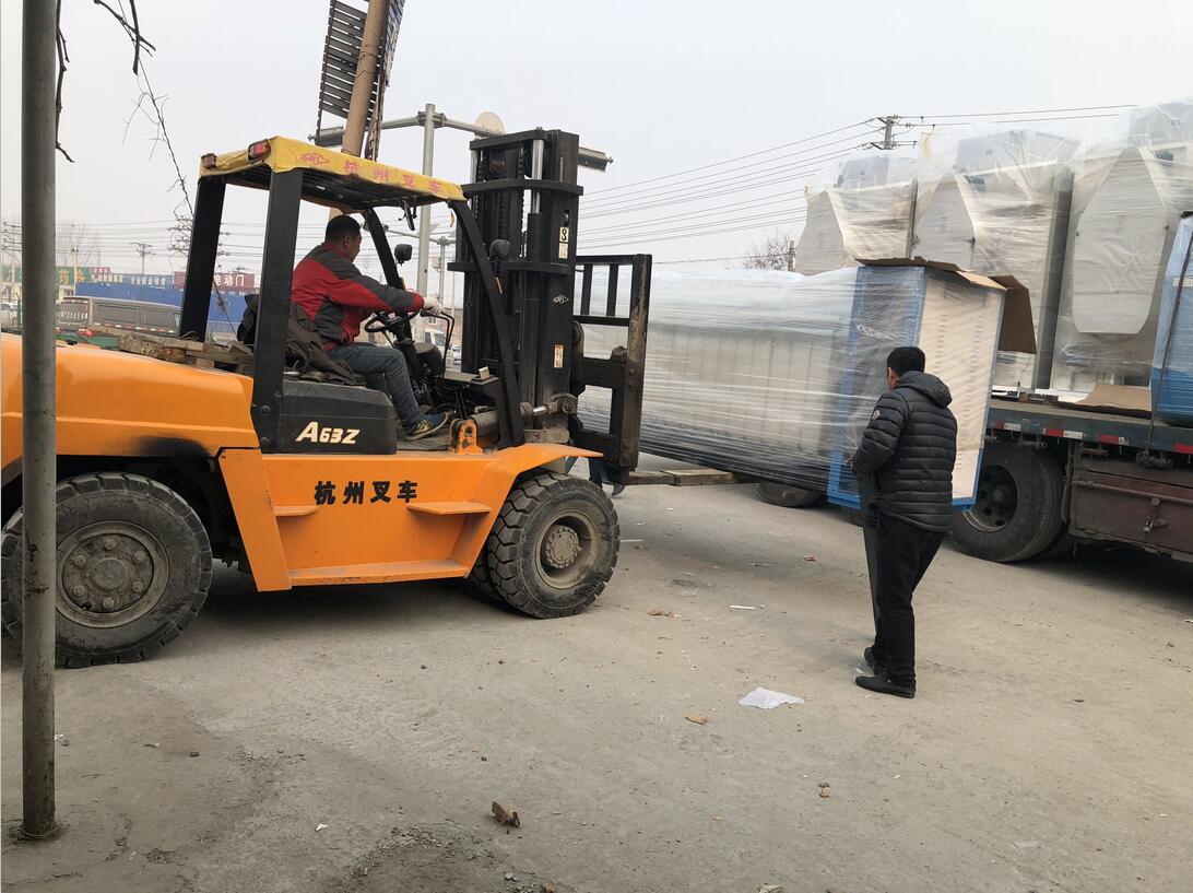 保定洗衣廠(chǎng)洗衣房設(shè)備昨日送貨完畢