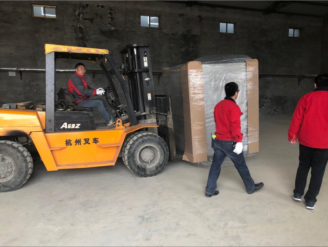 保定洗衣廠(chǎng)洗衣房設(shè)備昨日送貨完畢